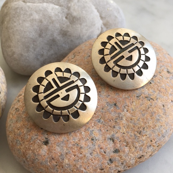 SOLD Native American Vintage Hopi Sunface Earrings - Picture 3 of 6